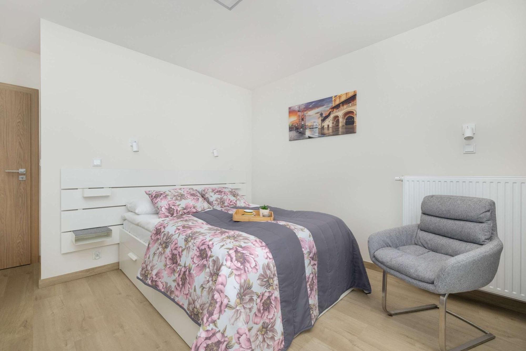 Cozy Apartments Laszkiewicza With Parking By Noclegi Renters Krakow Dış mekan fotoğraf