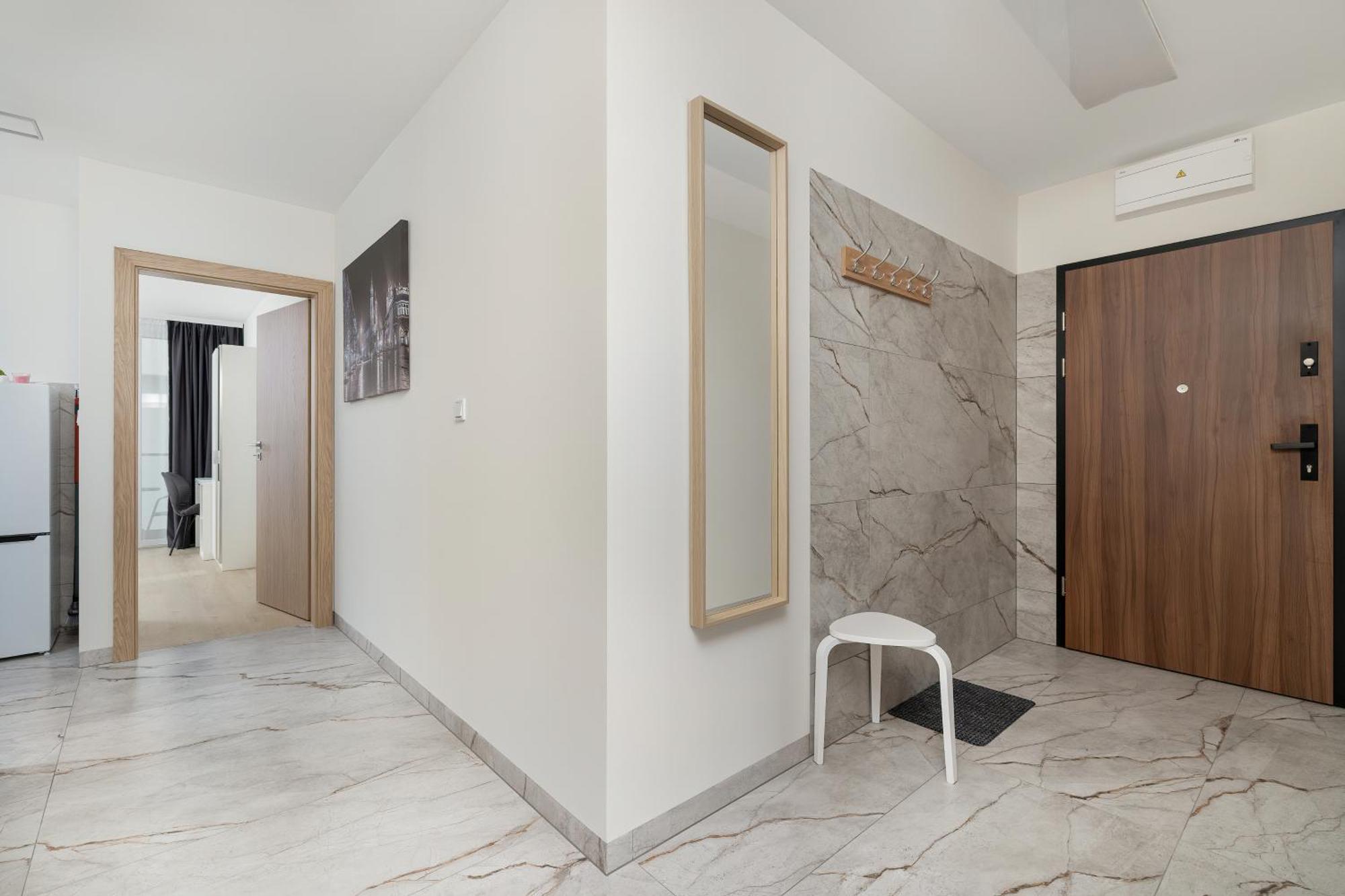 Cozy Apartments Laszkiewicza With Parking By Noclegi Renters Krakow Dış mekan fotoğraf